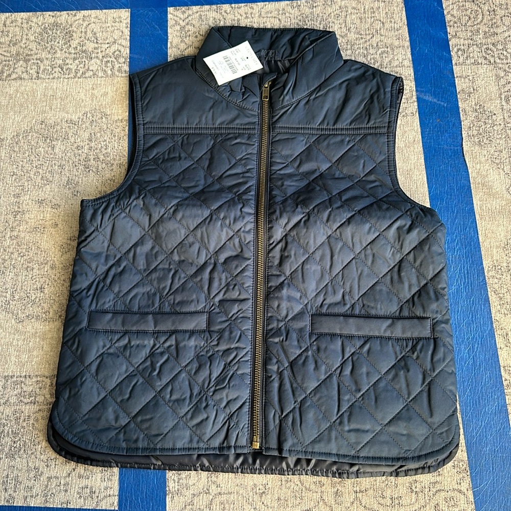 New with tags, crewcuts boys quilted walker blue vest. Size S
